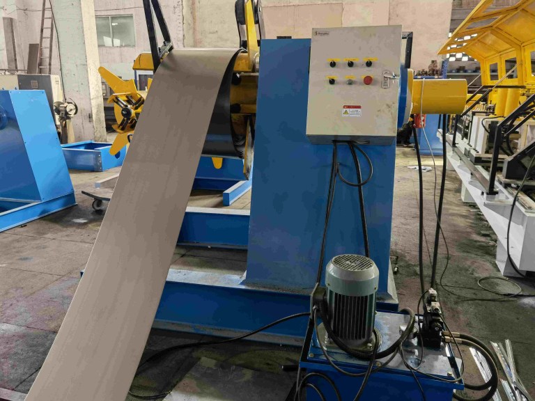 Beli RollForming 5 Ton Hidrolik Bobin Açıcı - Çelik bobin beslemesi için ağır hizmet tipi, motorlu bobin açıcı makine.