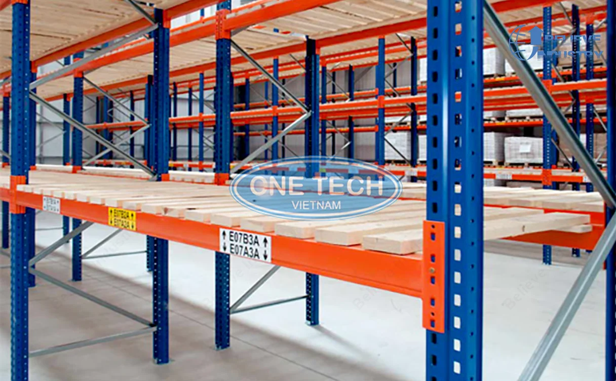 Step Beam vs Box Beam Roll Forming Machine: 5 Facts 2026 1 Step beam vs box beam roll forming machine making rack step beams